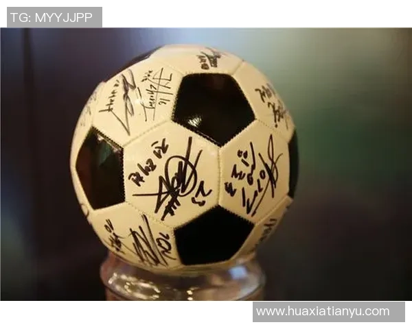 便携式足球手提包设计灵感源自球星风采彰显运动时尚与个性